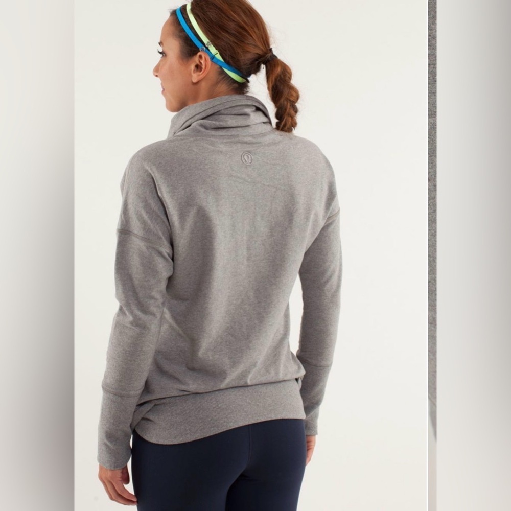 Lululemon Athletica Rest Day Cowl Neck Pullover Sweatshirt, Vintage Grey,Size 10 - Picture 3 of 13